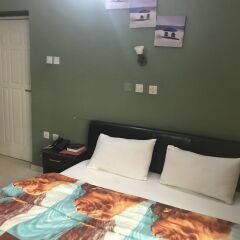 Отель Richmond Hills Suites Нигерия, Энугу - отзывы, цены и фото номеров - забронировать отель Richmond Hills Suites онлайн комната для гостей фото 2
