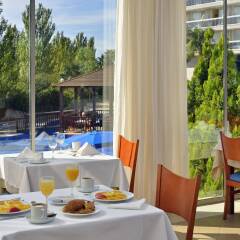 Отель Sol Costa Daurada Salou в номере