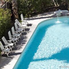Отель Aparthotel Adagio Marseille Prado Plage бассейн