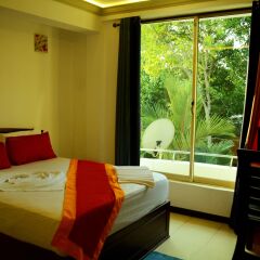 Отель Kamaro Holiday Resort сейф в номере