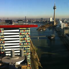 Отель Innside Dusseldorf Hafen Дюссельдорф пляж