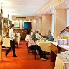 Отель Galileo Hotel Италия, Милан - 7 отзывов об отеле, цены и фото номеров - забронировать отель Galileo Hotel онлайн питание фото 2