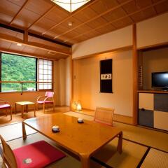 Отель Ryokan Seoto Yuoto No Yado Ukiha Хита комната для гостей