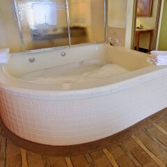 Отель Comfort Inn University Center спа