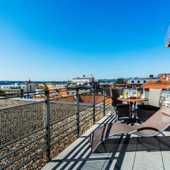 Отель Mamaison Residence Downtown Prague Чехия, Прага - 11 отзывов об отеле, цены и фото номеров - забронировать отель Mamaison Residence Downtown Prague онлайн балкон