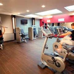 Le Rose Suite Hotel фитнесс-зал