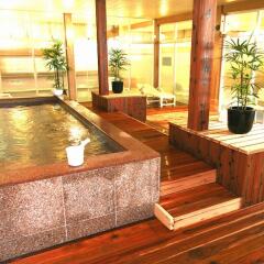 Отель Kobe Kua House Кобе бассейн