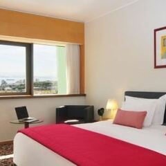 Отель Ramada by Wyndham Lisbon фото 11