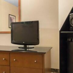 Comfort Inn Winnipeg Airport In Winnipeg Canada From 96 Photos