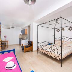 Aquarius Beach Hotel комната для гостей