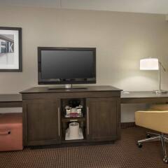 Отель Hampton Inn NY-JFK Jamaica-Queens США, Нью-Йорк - 1 отзыв об отеле, цены и фото номеров - забронировать отель Hampton Inn NY-JFK Jamaica-Queens онлайн удобства в номере