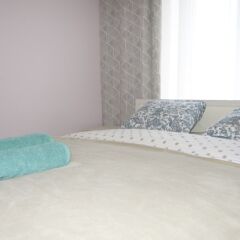 Апартаменты LUXKV Apartment on Nikoloyamskiy 3A комната для гостей фото 2