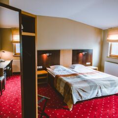 Hanza Hotel in Riga, Latvia from 54$, photos, reviews - zenhotels.com guestroom