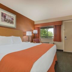 Отель Days Inn by Wyndham Columbus Fairgrounds комната для гостей фото 5