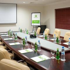 Отель Holiday Inn Bur Dubai Embassy District Дубай помещение для мероприятий