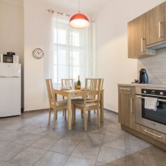 Отель Bright and Spacious by easyBNB Прага в номере фото 2