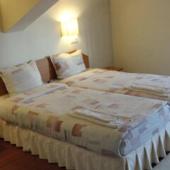 Отель Zasheva Kushta Guesthouse Банско комната для гостей фото 5