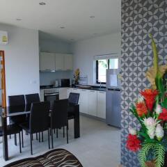 Отель Sunrise Villa Resort в номере