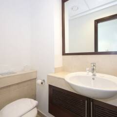 Отель New Arabian Holiday Homes - Residence 8 ванная