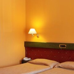 Отель Eurohotel Пьяченца сейф в номере