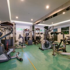 Отель NRC Residence Suvarnabhumi фитнесс-зал