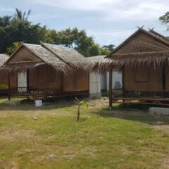 Отель Lanta Local Hut Ланта
