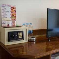 Отель Magnific Guesthouse Patong сейф в номере