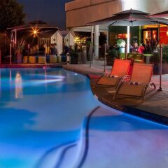 Отель Courtyard by Marriott Toulouse Airport Франция, Тулуза - отзывы, цены и фото номеров - забронировать отель Courtyard by Marriott Toulouse Airport онлайн бассейн фото 3