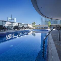 Emirates Grand Hotel Дубай бассейн