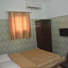 Hotel La Citadelle in Abidjan, Cote d'Ivoire from 24$, photos, reviews - zenhotels.com guestroom photo 3