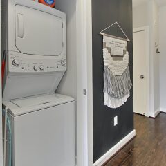 Отель Stylish 1BR w/ Pool + Gym South Capitol удобства в номере фото 2