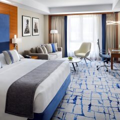 Отель Mövenpick Hotel Bur Dubai ОАЭ, Дубай - отзывы, цены и фото номеров - забронировать отель Mövenpick Hotel Bur Dubai онлайн комната для гостей
