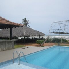 Отель Saffron Beach Шри-Ланка, Ваддува - отзывы, цены и фото номеров - забронировать отель Saffron Beach онлайн бассейн