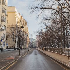 Отель GMApartments 3 rooms at Patriarshie Ponds Москва