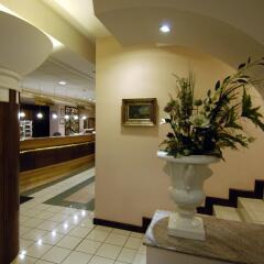 Отель Corvin Hotel Budapest Венгрия, Будапешт - 3 отзыва об отеле, цены и фото номеров - забронировать отель Corvin Hotel Budapest онлайн интерьер отеля