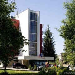 Отель Econo Hotel Словакия, Жилина - отзывы, цены и фото номеров - забронировать отель Econo Hotel онлайн вид на фасад фото 4