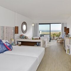 Отель Sol Beach House at Melia Fuerteventura - Adults Only комната для гостей фото 4