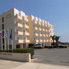 Iris Beach Hotel парковка