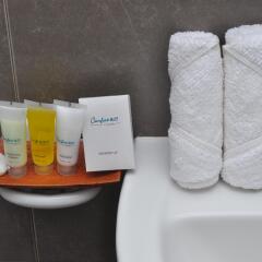 Отель Comfort@15 Hotel Colombo Шри-Ланка, Коломбо - 1 отзыв об отеле, цены и фото номеров - забронировать отель Comfort@15 Hotel Colombo онлайн ванная