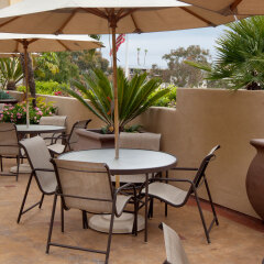 Отель Sommerset Suites
