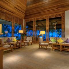 Отель Katathani Phuket Beach Resort гостиничный бар