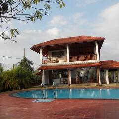 Отель Oriole Villas бассейн