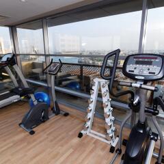 Отель Best Western Plus Pearl Creek Дубай фитнесс-зал фото 2