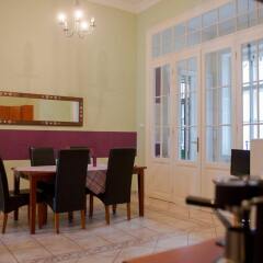 Отель Karma Boutique Apartments Венгрия, Будапешт - отзывы, цены и фото номеров - забронировать отель Karma Boutique Apartments онлайн гостиничный бар