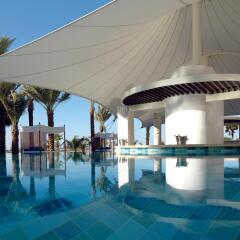 Отель The Ritz-Carlton, Dubai бассейн фото 3