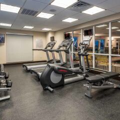 Отель Fairfield Inn & Suites Meridian фитнесс-зал