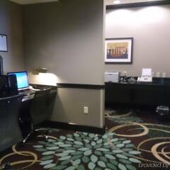 Отель Staybridge Suites Columbus-Airport удобства в номере