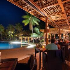 Отель Lomani Island Resort - Adults Only бассейн