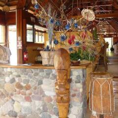 Отель Keikahanui Nuku Hiva Pearl Lodge Французская Полинезия, Нуку-Хива - отзывы, цены и фото номеров - забронировать отель Keikahanui Nuku Hiva Pearl Lodge онлайн интерьер отеля
