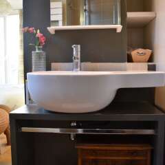 Отель Flat With Stunning Views in St Germain des Prés ванная фото 2